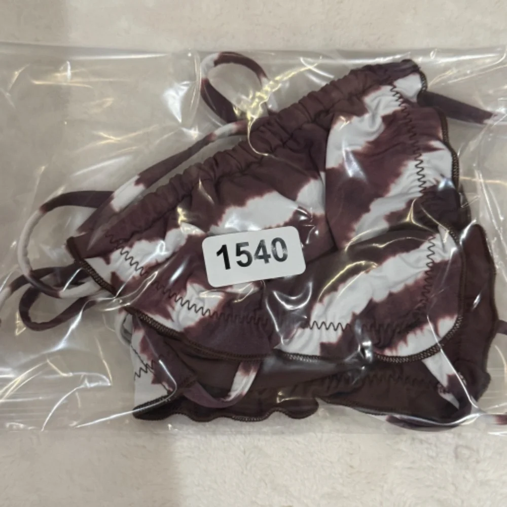 New! Frankie’s Bikinis Tidal Triangle Bikini Top Taro Tie Dye brown 31540
